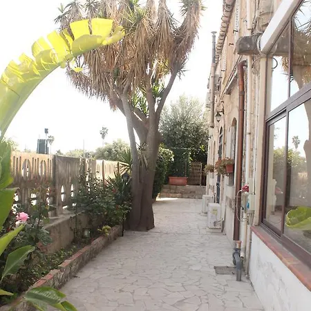 La Corte Di Bacco Avola