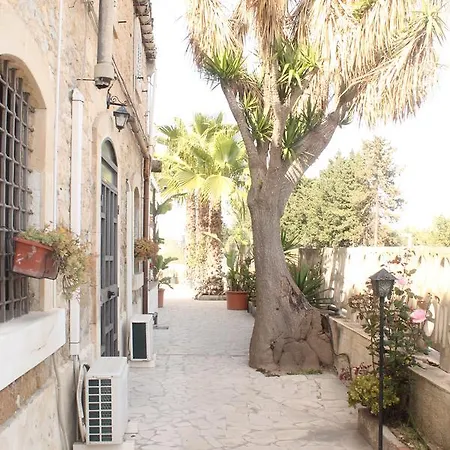 La Corte Di Bacco Avola